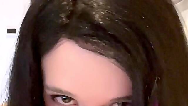 Lovely Amateur teen brunette masturbating outdoor