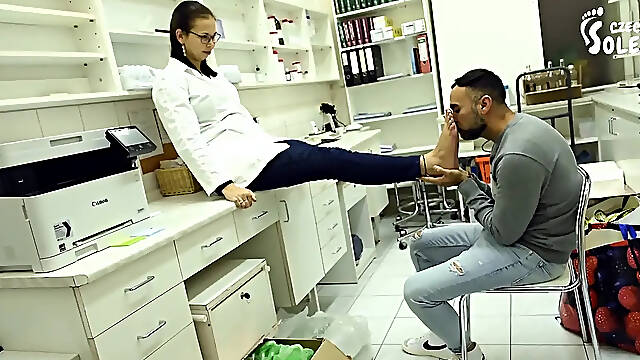 Feet Worship: New Employee's First Day