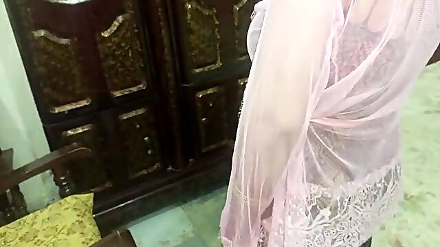 Meri Sali Ghr Me Akeli Aaai Thi Buhut Mast Sali