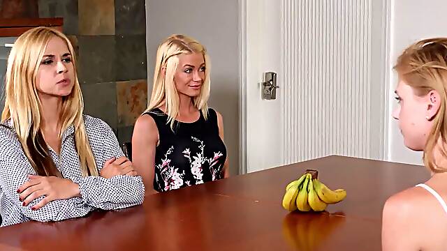 Sarah Vandella X Hannah Hays