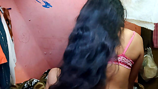 Mumbi wife husband freand enjoye full night buty full madhu