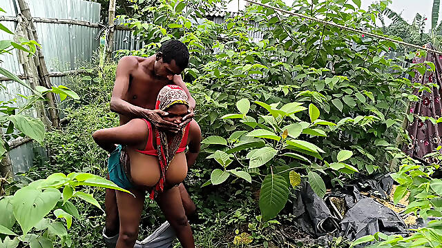 Indian desi housewife ki jungle mein chudai Kiya hardcore fouking Sex